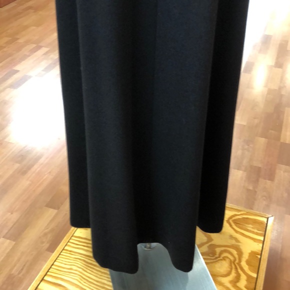 Women’s black 100% wool overcoat - Picture 6 of 6